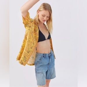 UO Urban Outfitters Gardenia Florida Souvenir Button Down Top NWT size Medium